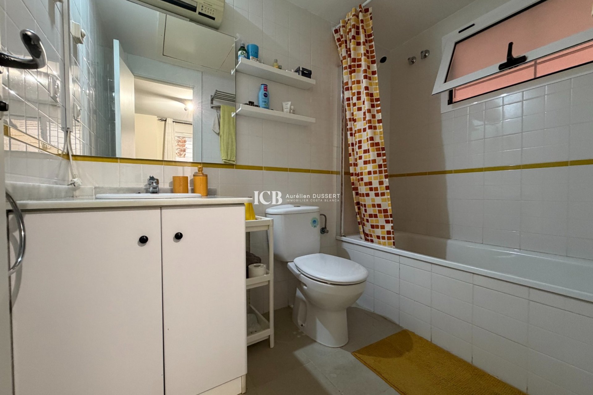 Reventa - Apartamento / piso -
Orihuela Costa - Playa Flamenca