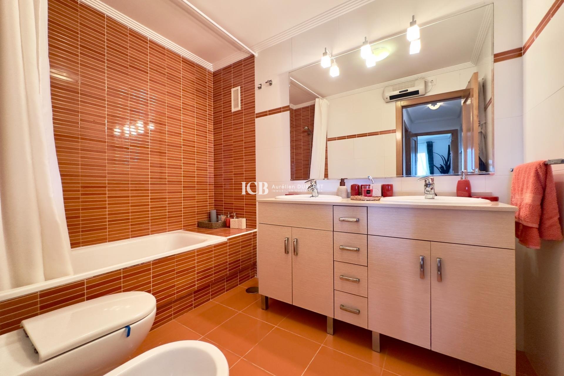Reventa - Apartamento / piso -
Orihuela Costa - Playa Flamenca