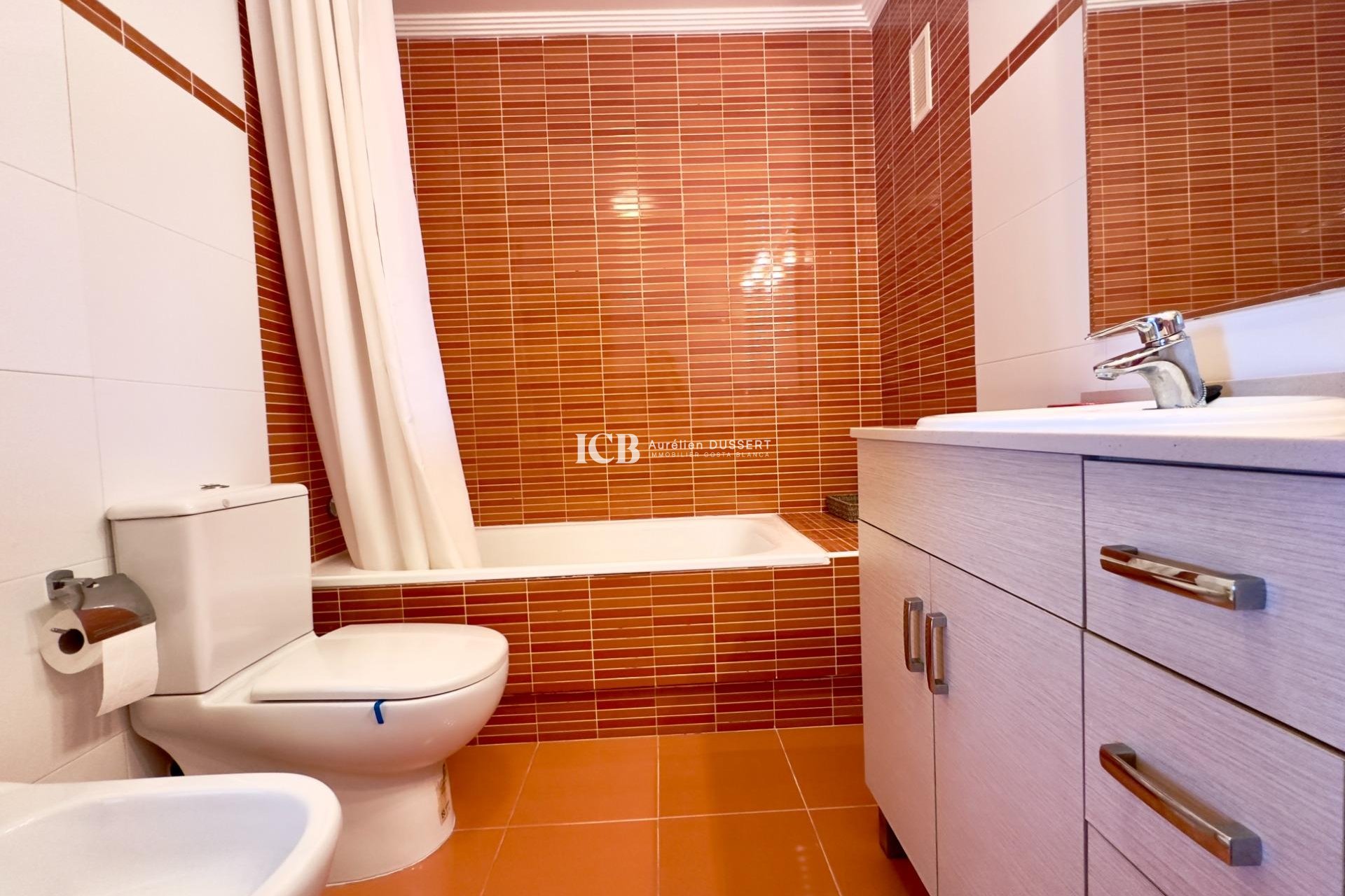 Reventa - Apartamento / piso -
Orihuela Costa - Playa Flamenca