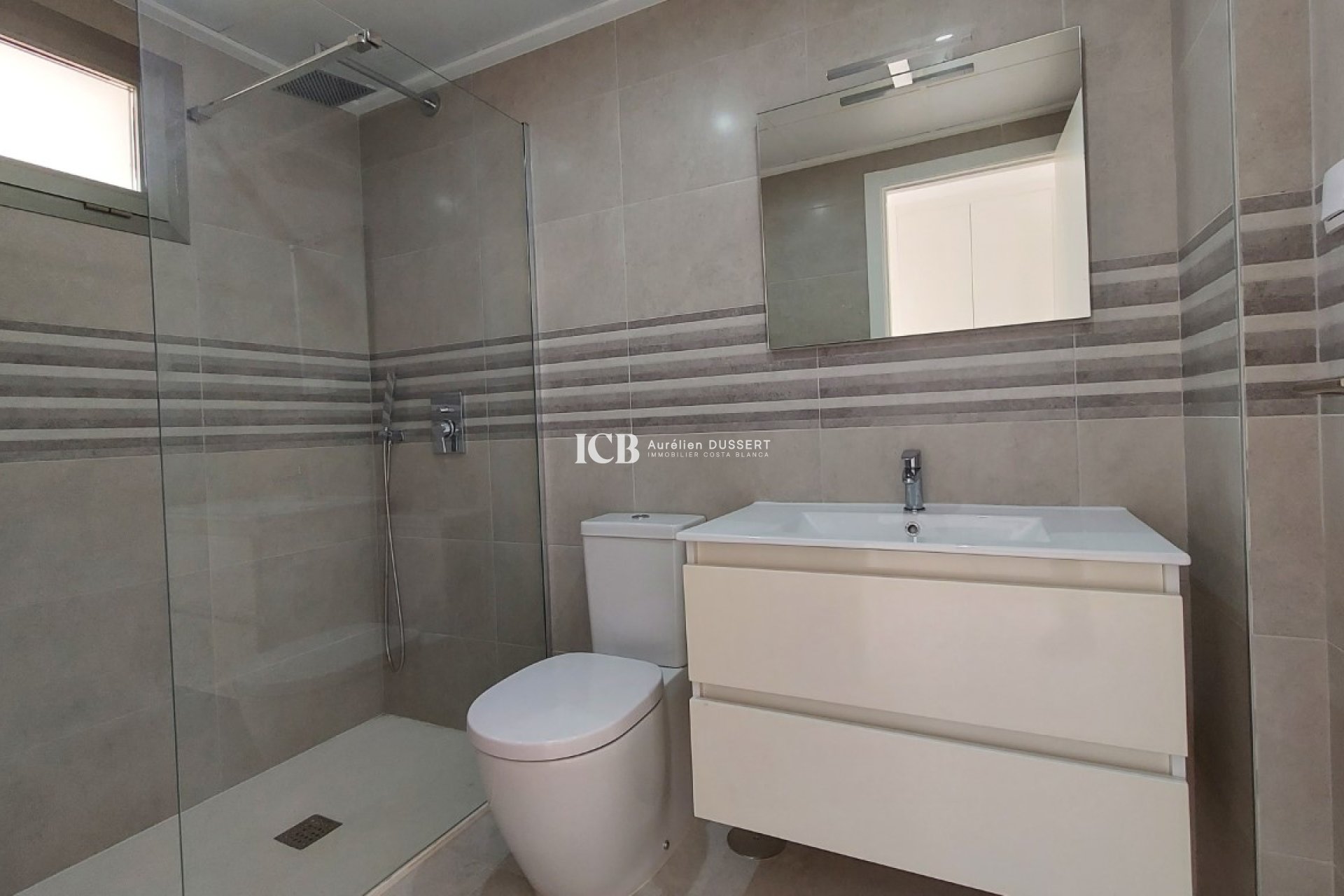 Reventa - Apartamento / piso -
Orihuela Costa - Villamartin