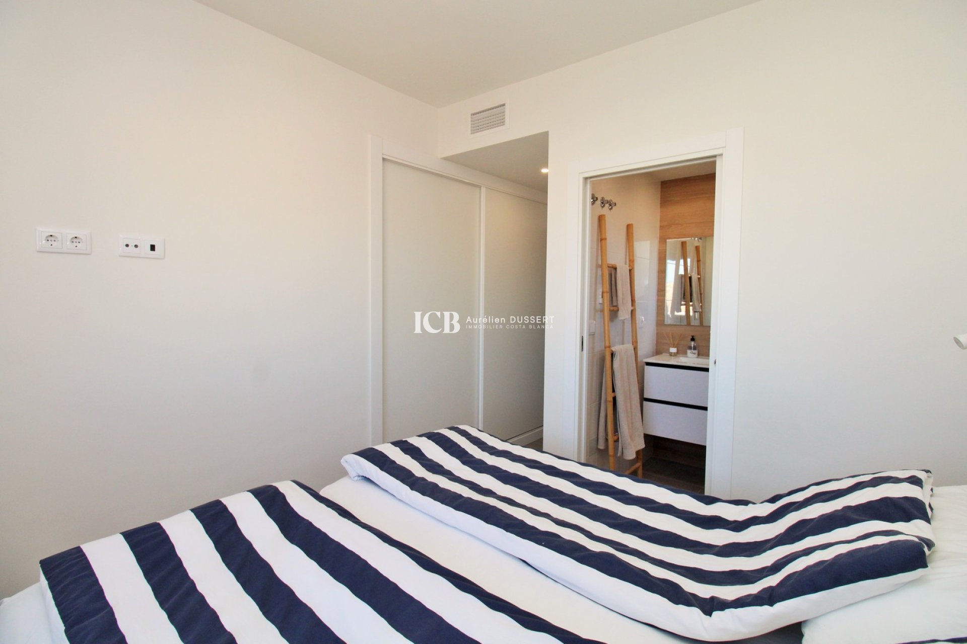 Reventa - Apartamento / piso -
Orihuela Costa - Villamartín