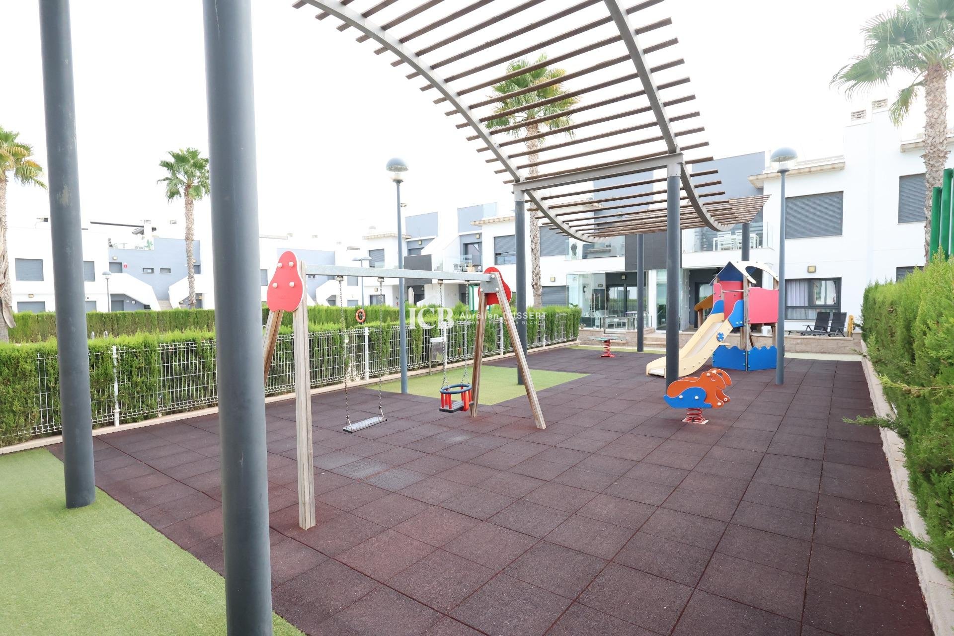 Reventa - Apartamento / piso -
Pilar de la Horadada - Zona Pueblo