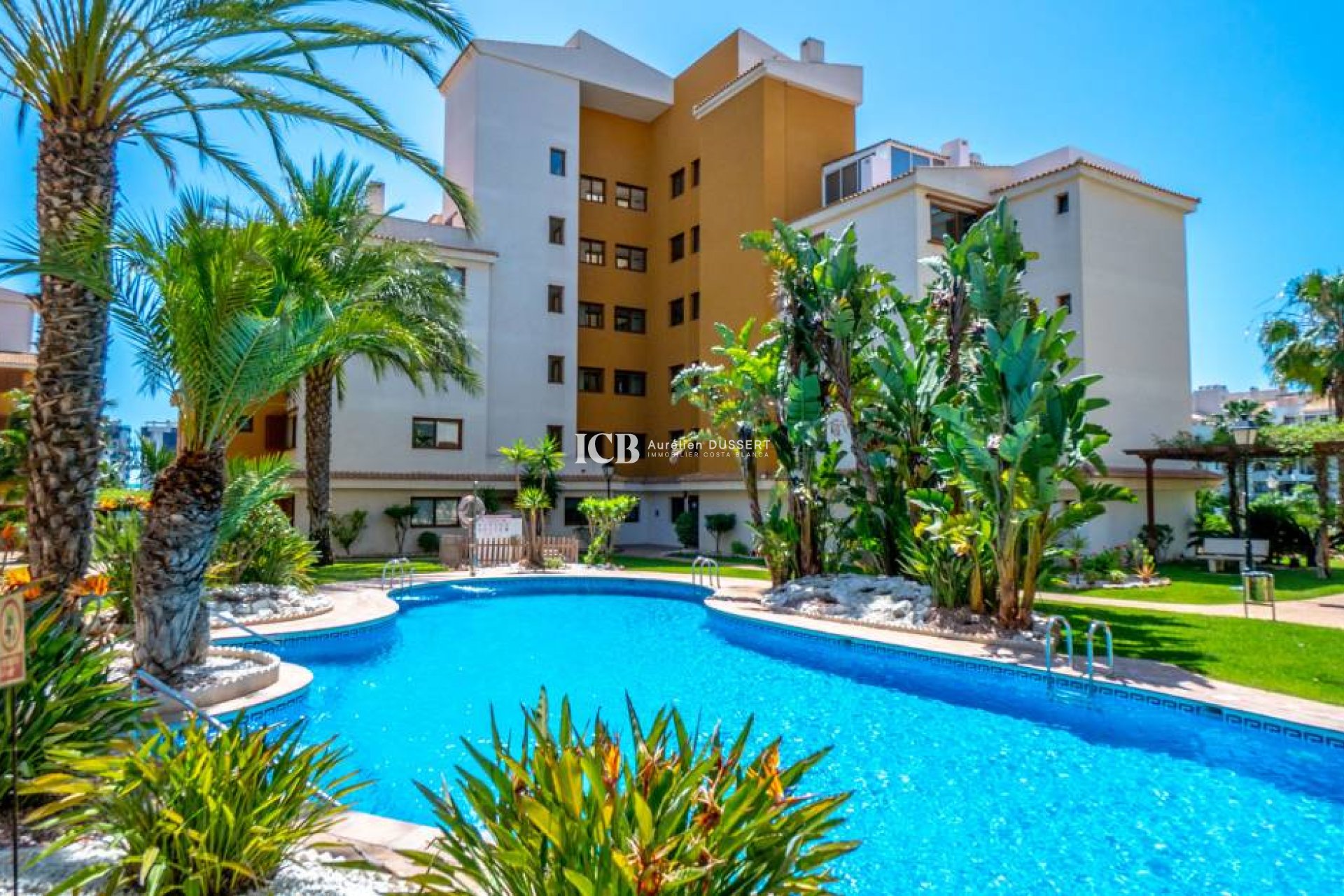 Reventa - Apartamento / piso -
Punta Prima - Torrevieja