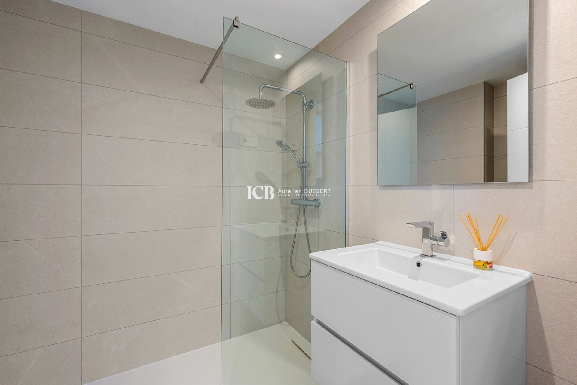 Reventa - Apartamento / piso -
Punta Prima - Torrevieja