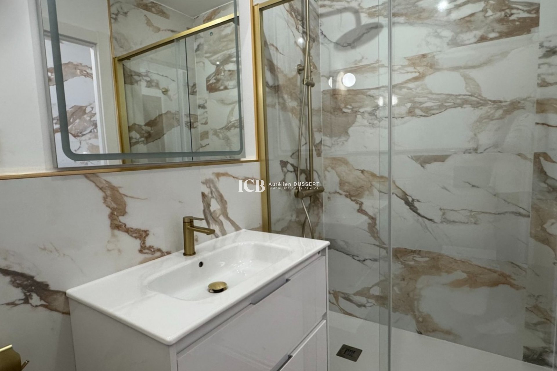 Reventa - Apartamento / piso -
Punta Prima - Torrevieja