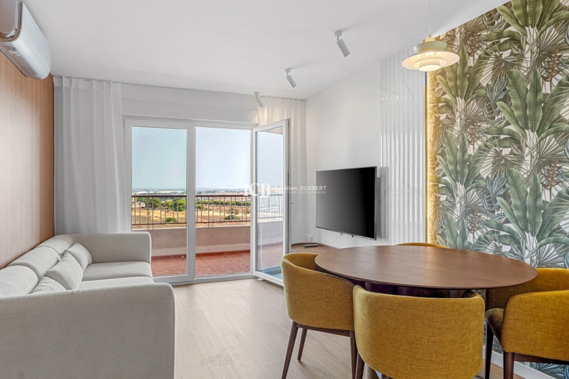 Reventa - Apartamento / piso -
Punta Prima - Torrevieja