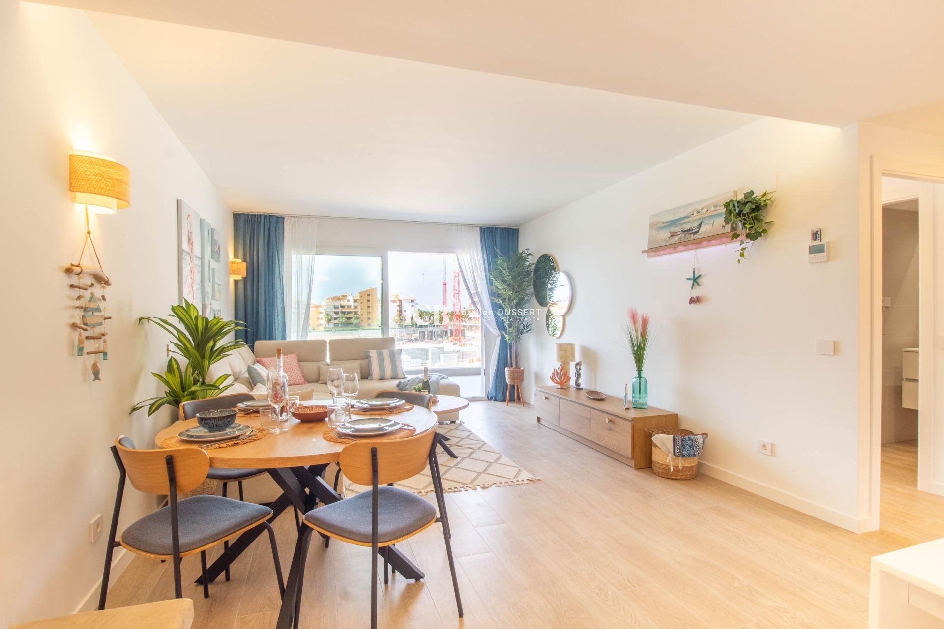 Reventa - Apartamento / piso -
Punta Prima - Torrevieja