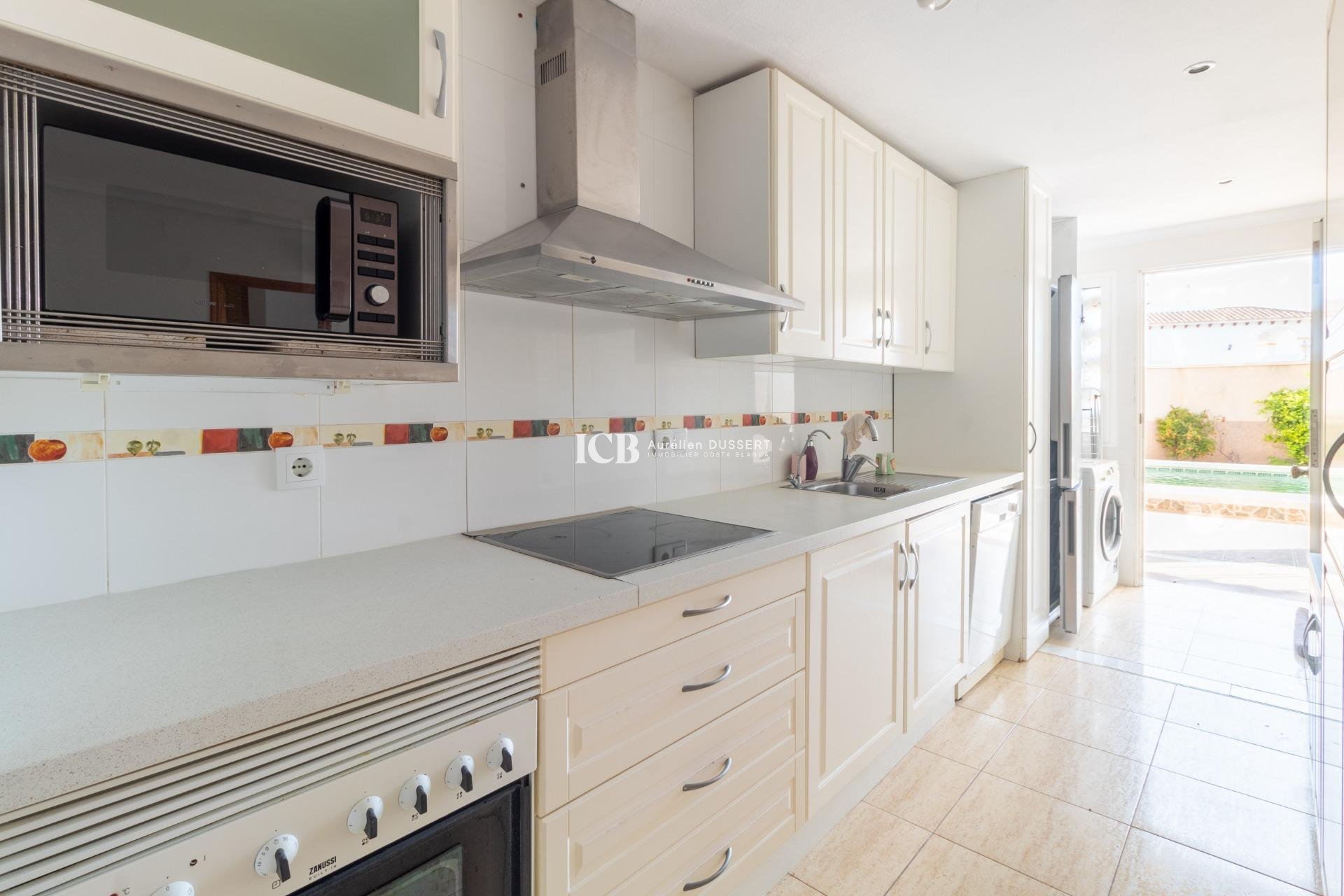 Reventa - Apartamento / piso -
Punta Prima - Torrevieja