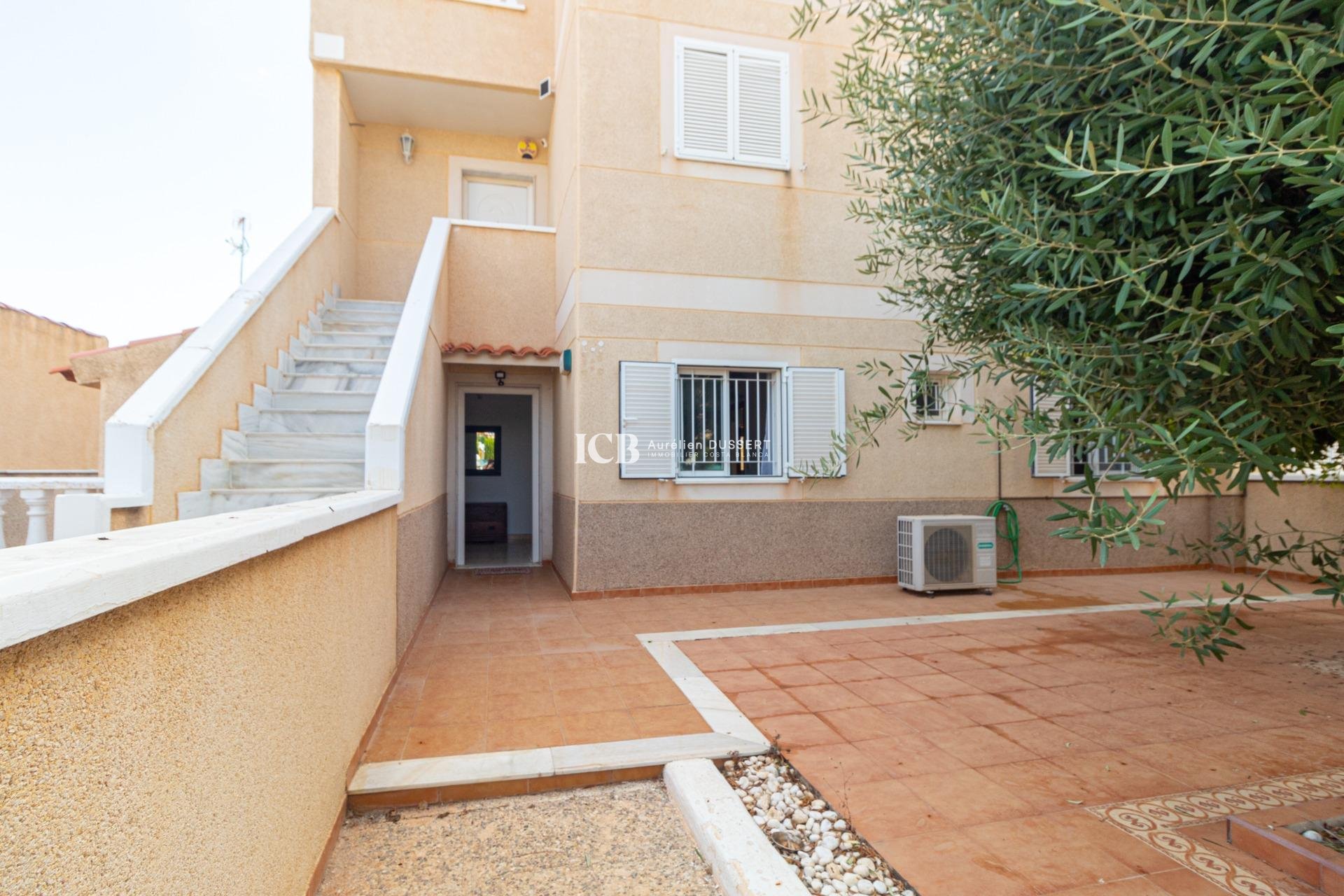 Reventa - Apartamento / piso -
Punta Prima - Torrevieja