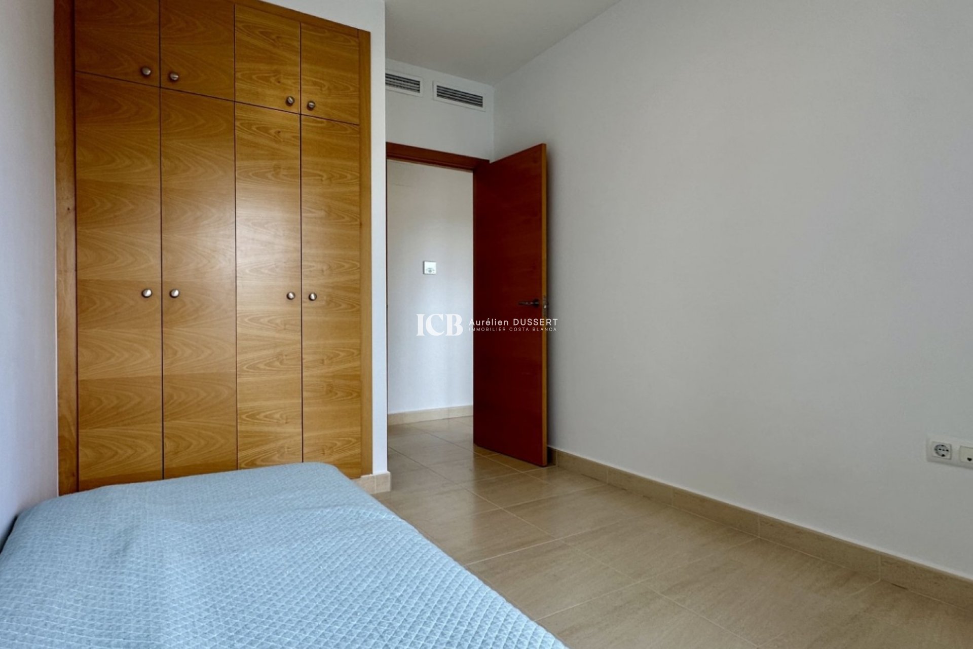 Reventa - Apartamento / piso -
San Miguel de Salinas - Centro