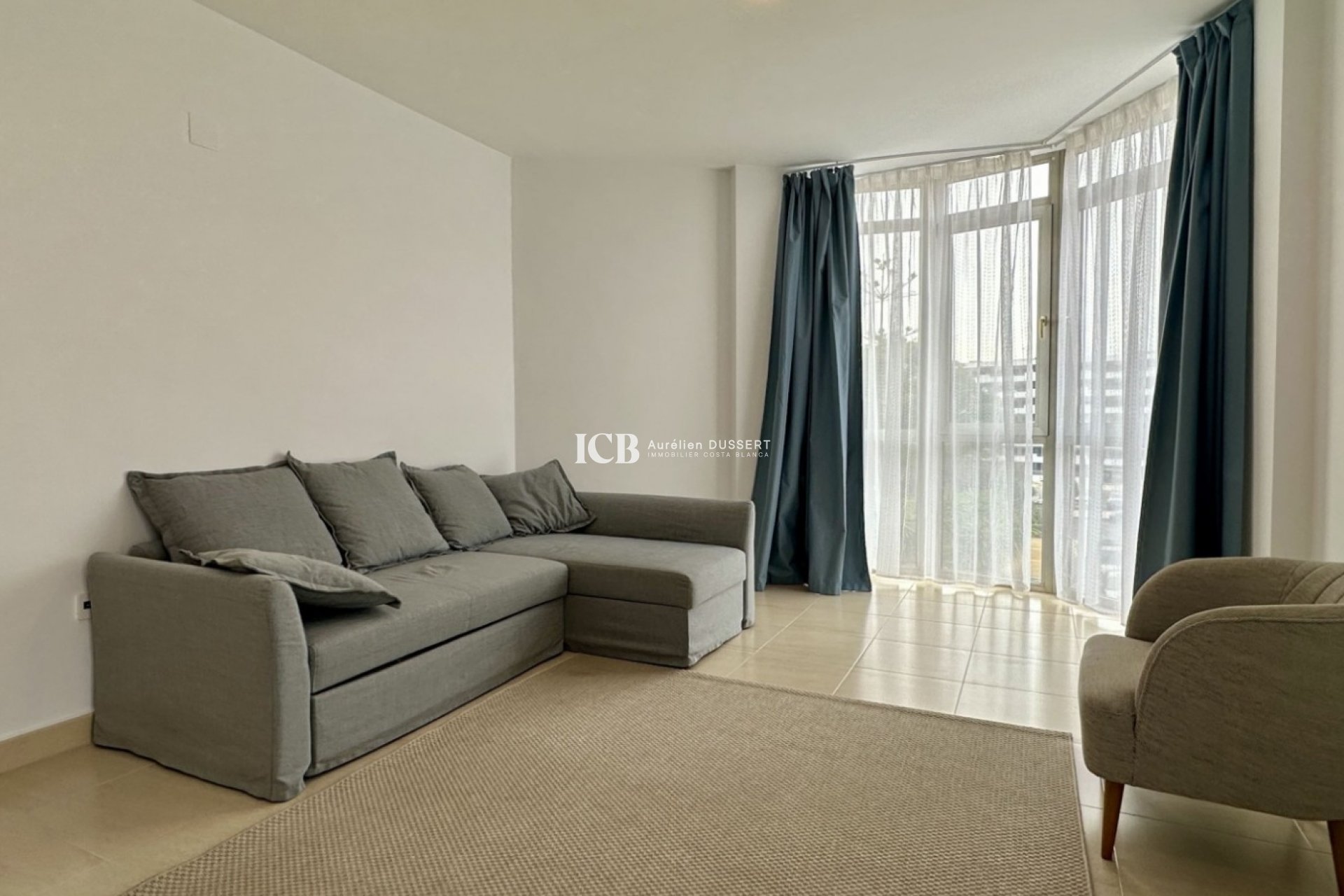 Reventa - Apartamento / piso -
San Miguel de Salinas - Centro