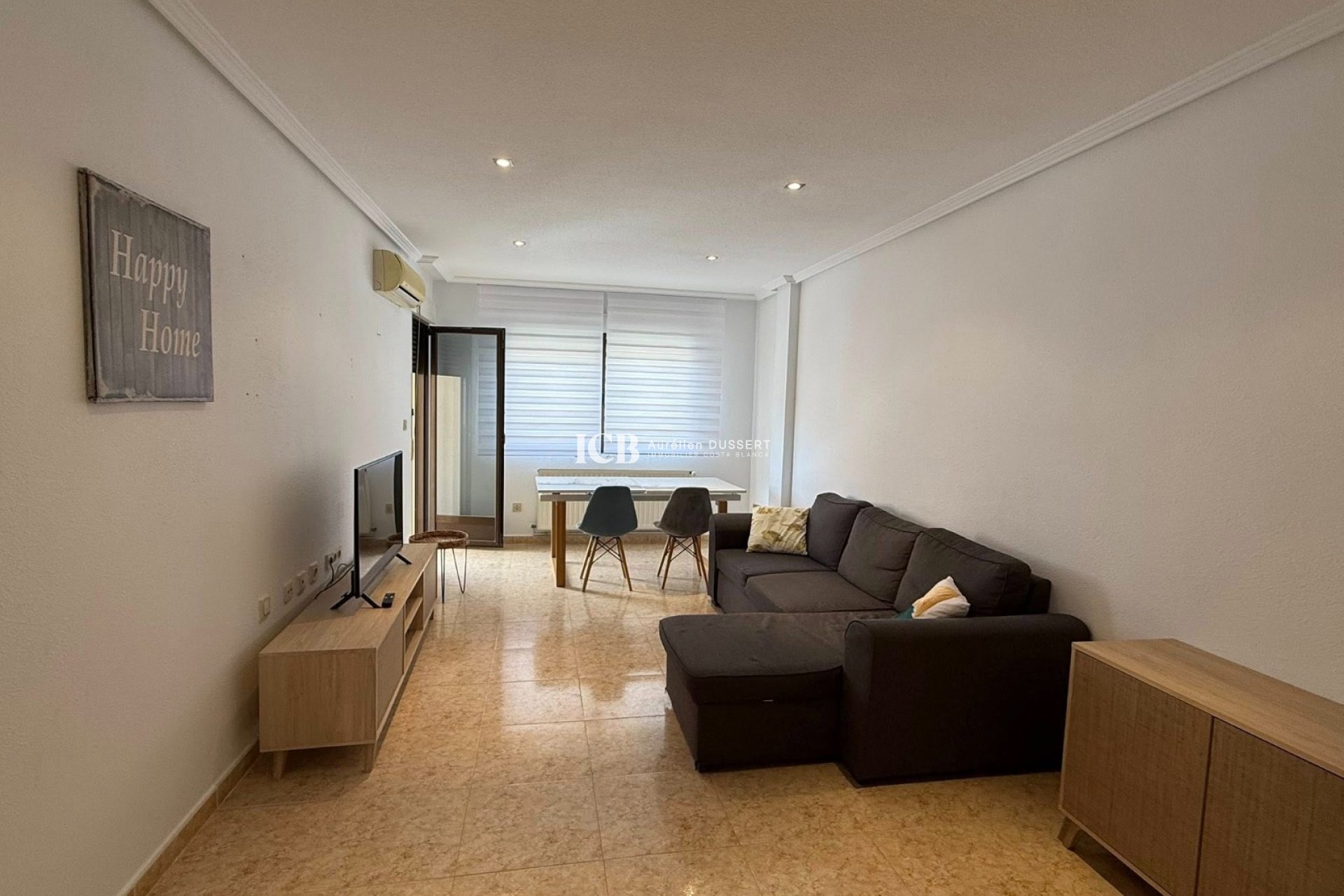 Reventa - Apartamento / piso -
San Miguel de Salinas - Pueblo