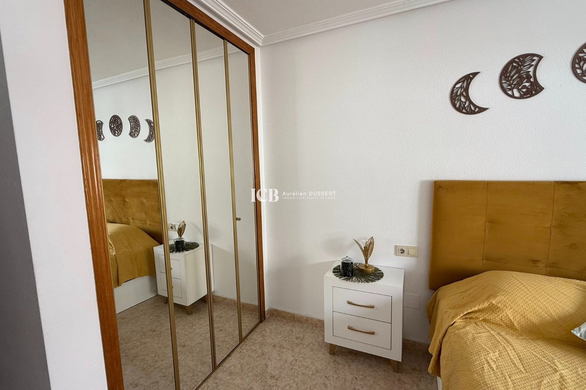 Reventa - Apartamento / piso -
San Miguel de Salinas - Pueblo