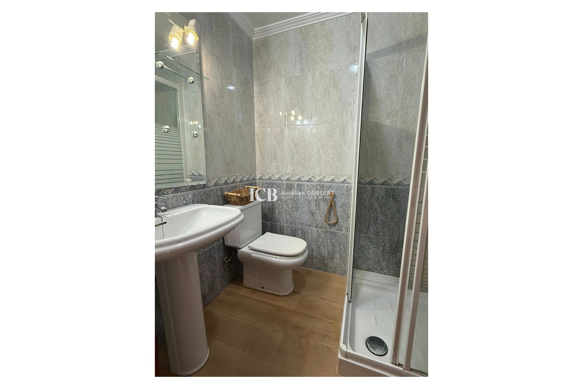 Reventa - Apartamento / piso -
San Miguel de Salinas - Pueblo