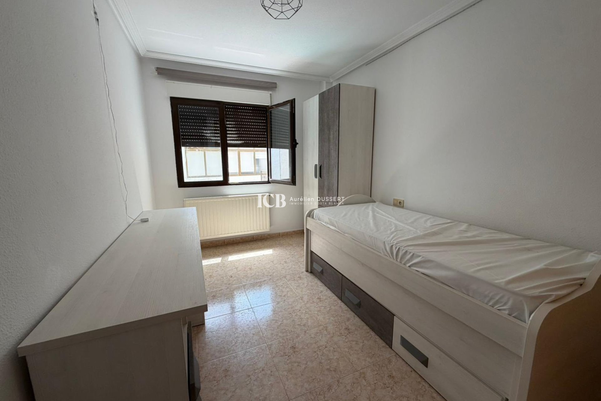 Reventa - Apartamento / piso -
San Miguel de Salinas - Pueblo