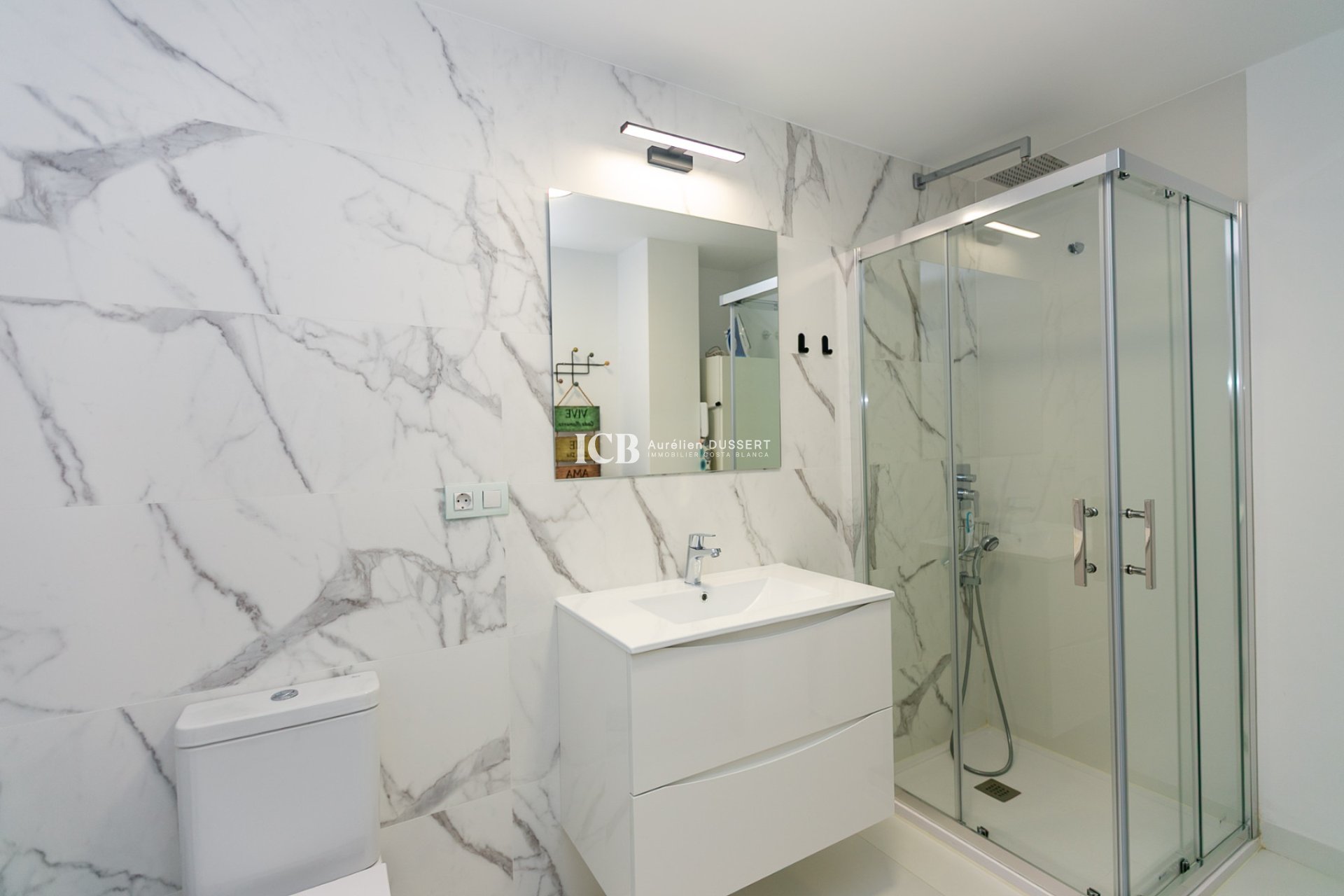 Reventa - Apartamento / piso -
San Miguel de Salinas - Pueblo
