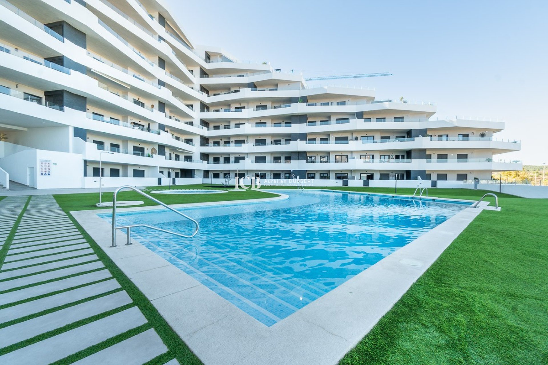 Reventa - Apartamento / piso -
San Miguel de Salinas - Pueblo