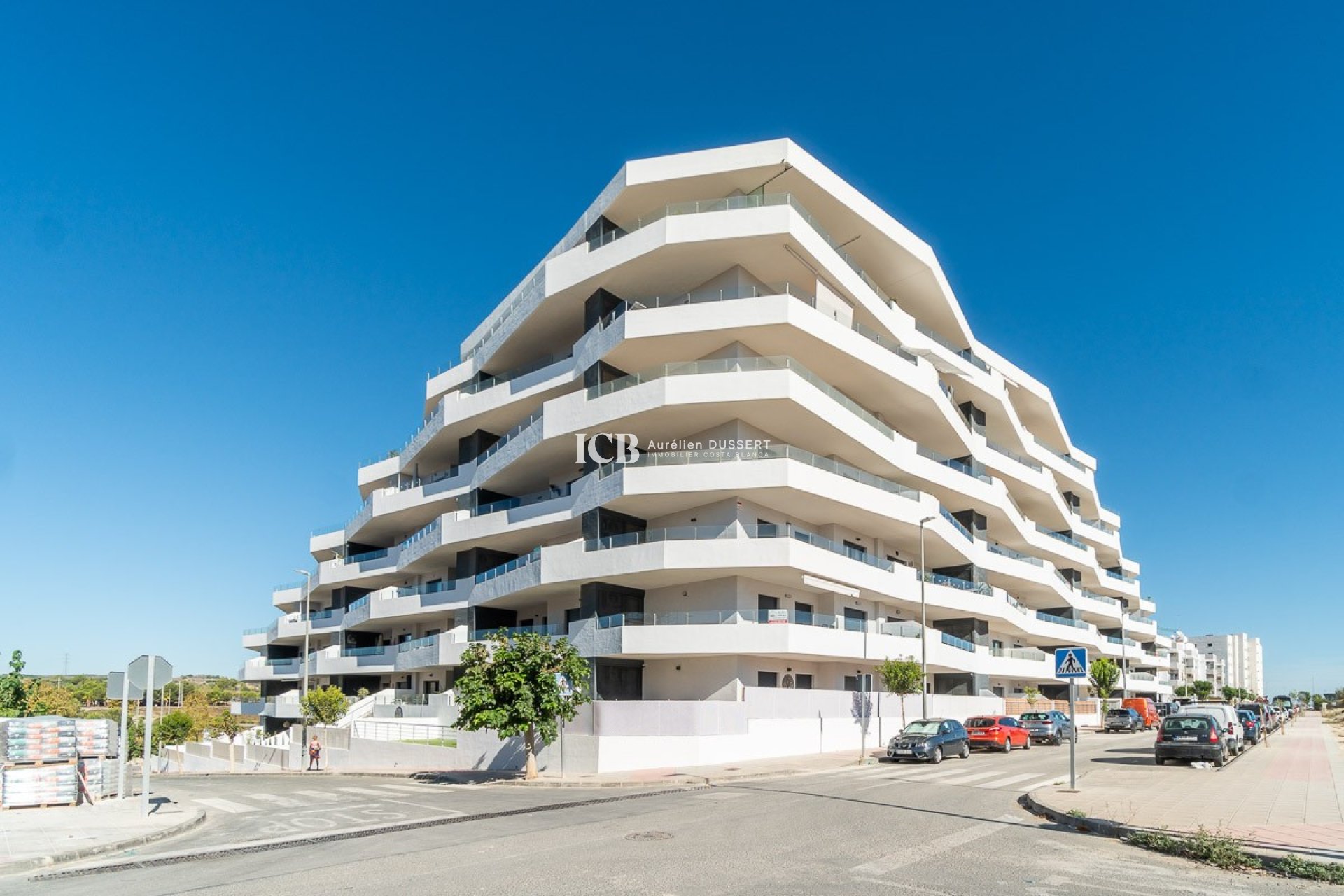 Reventa - Apartamento / piso -
San Miguel de Salinas - Pueblo