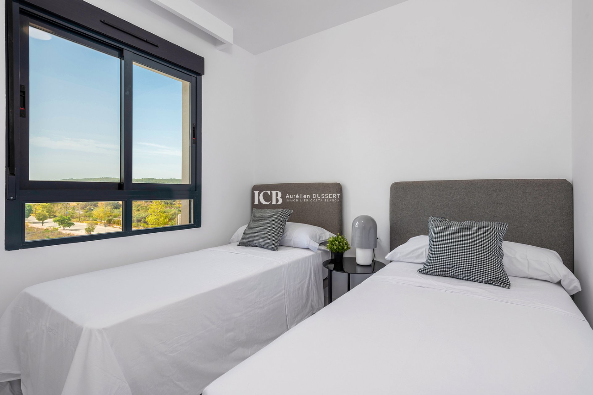 Reventa - Apartamento / piso -
San Miguel de Salinas