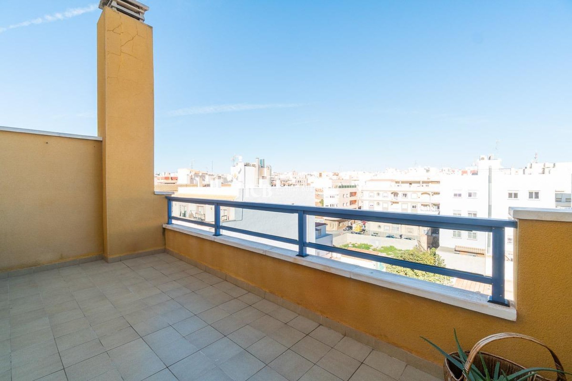 Reventa - Apartamento / piso -
Torrevieja - Centro