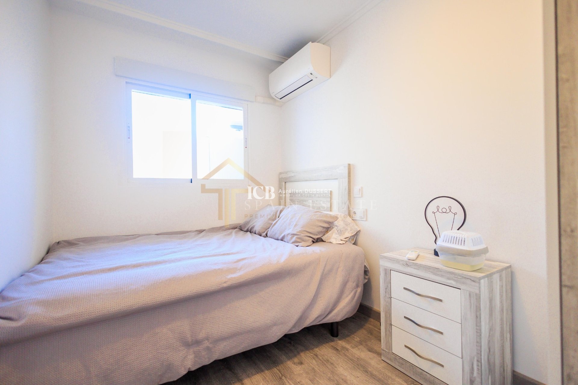 Reventa - Apartamento / piso -
Torrevieja - El Acequión - Los Náufragos