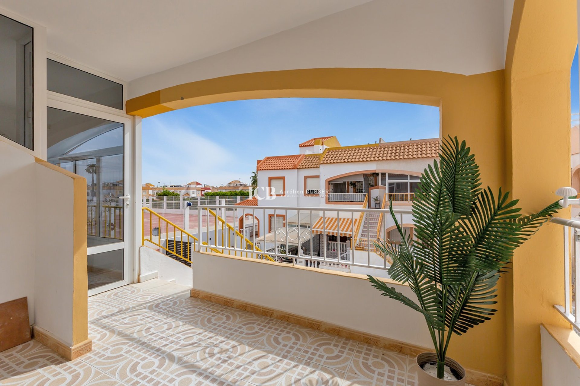 Reventa - Apartamento / piso -
Torrevieja - La Siesta - El Salado -  Torreta