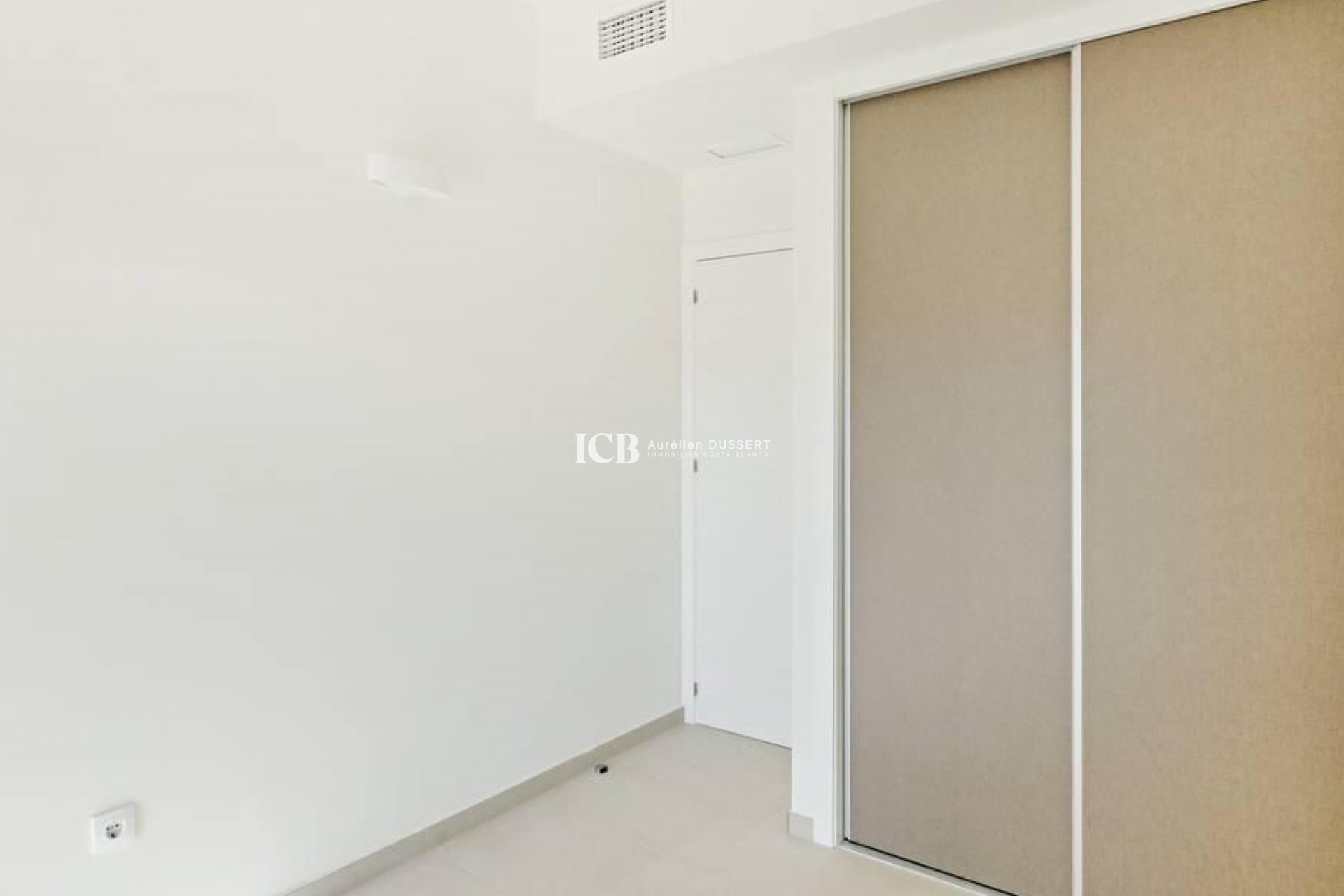 Reventa - Apartamento / piso -
Torrevieja - La veleta