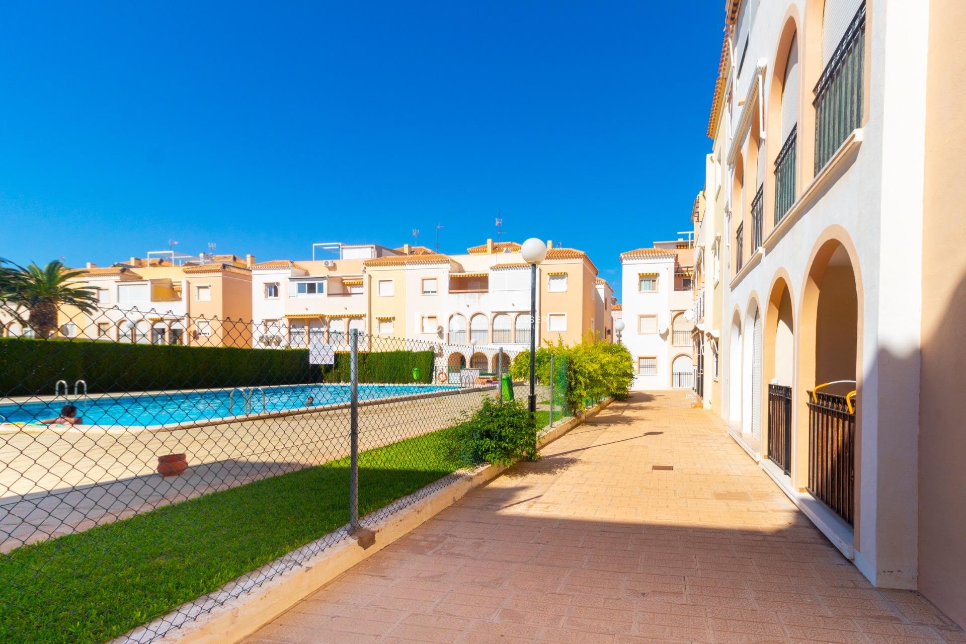 Reventa - Apartamento / piso -
Torrevieja - Playa de los Naufragos