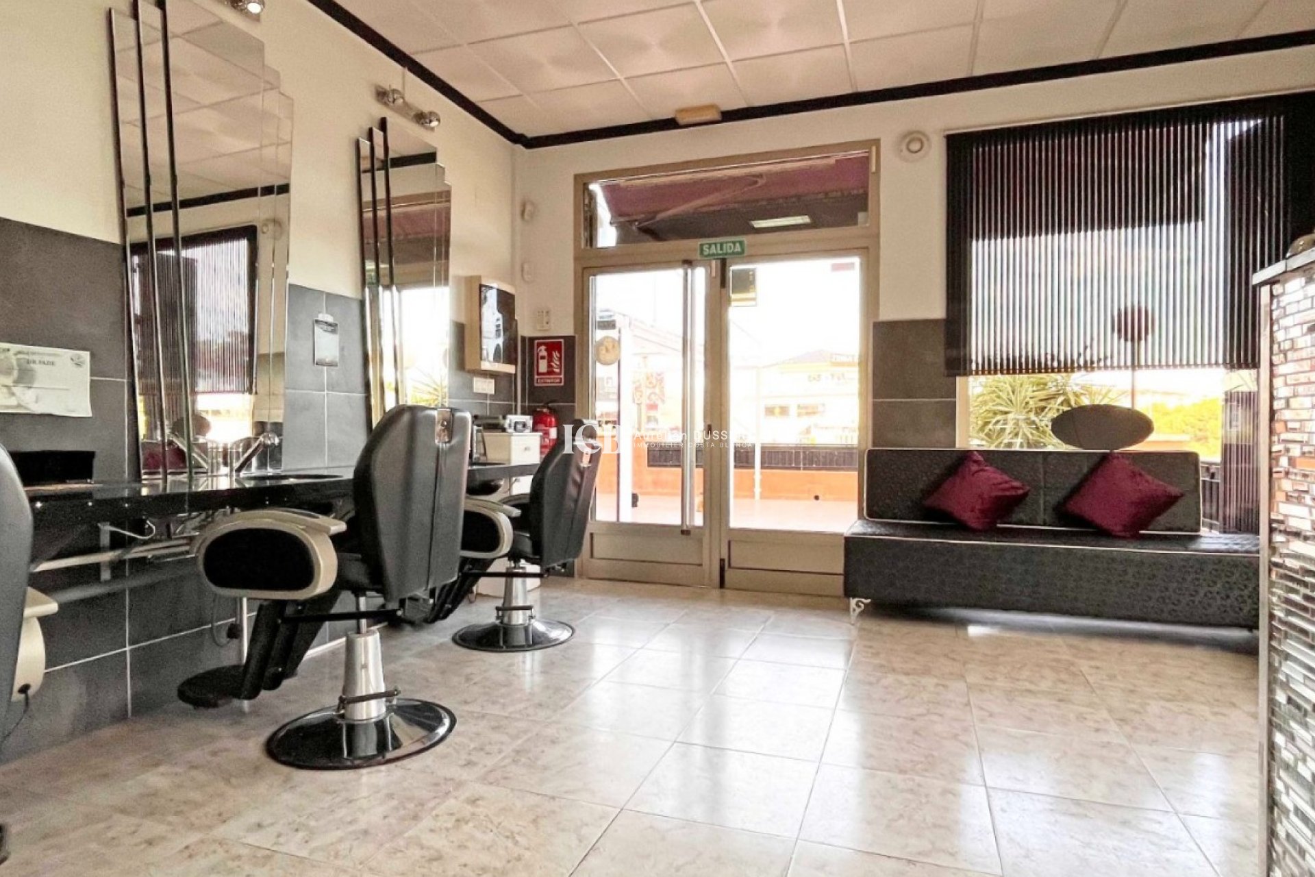 Reventa - Business -
Orihuela Costa - La Zenia