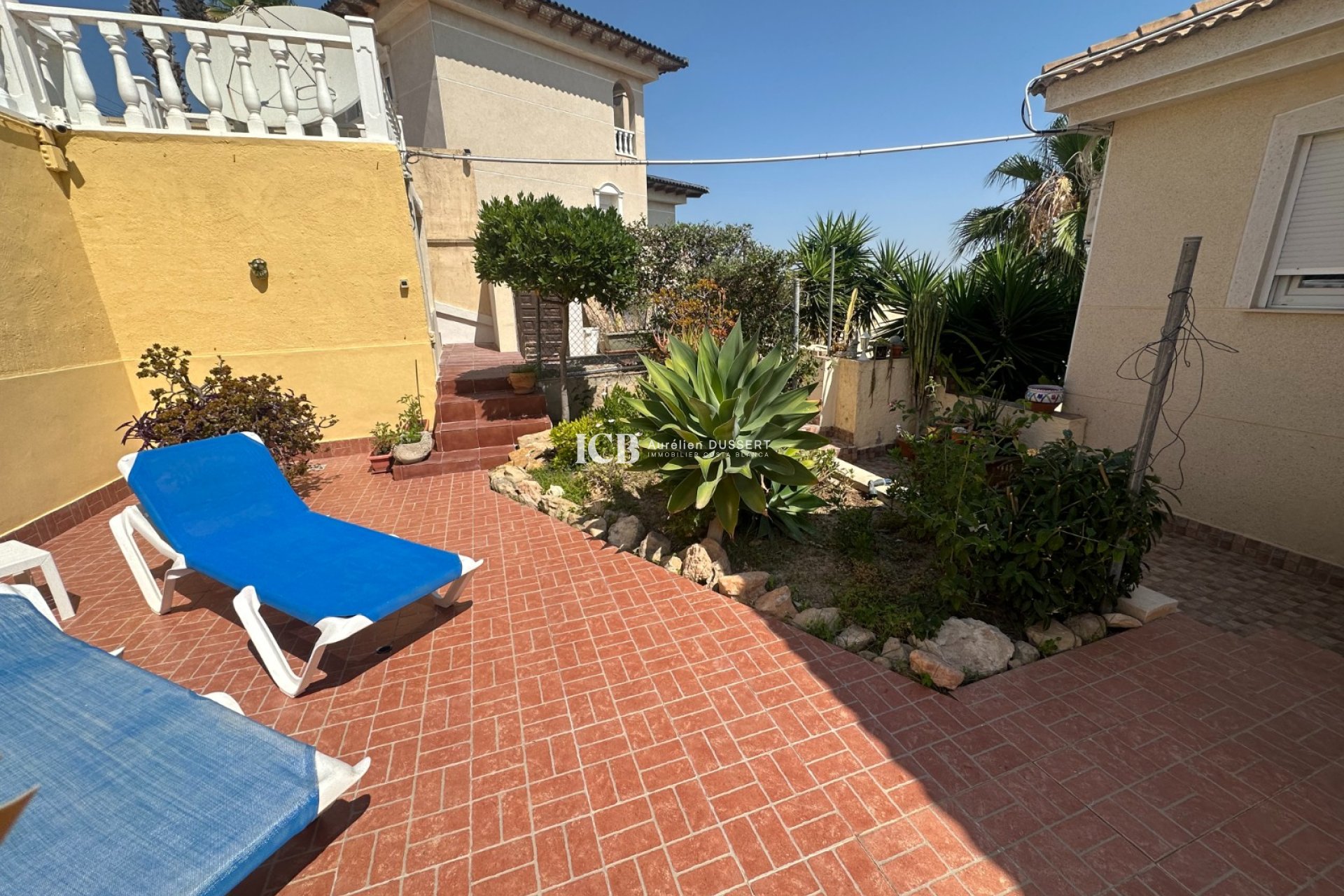 Reventa - Casa independiente -
Algorfa - Lomas de Juliana