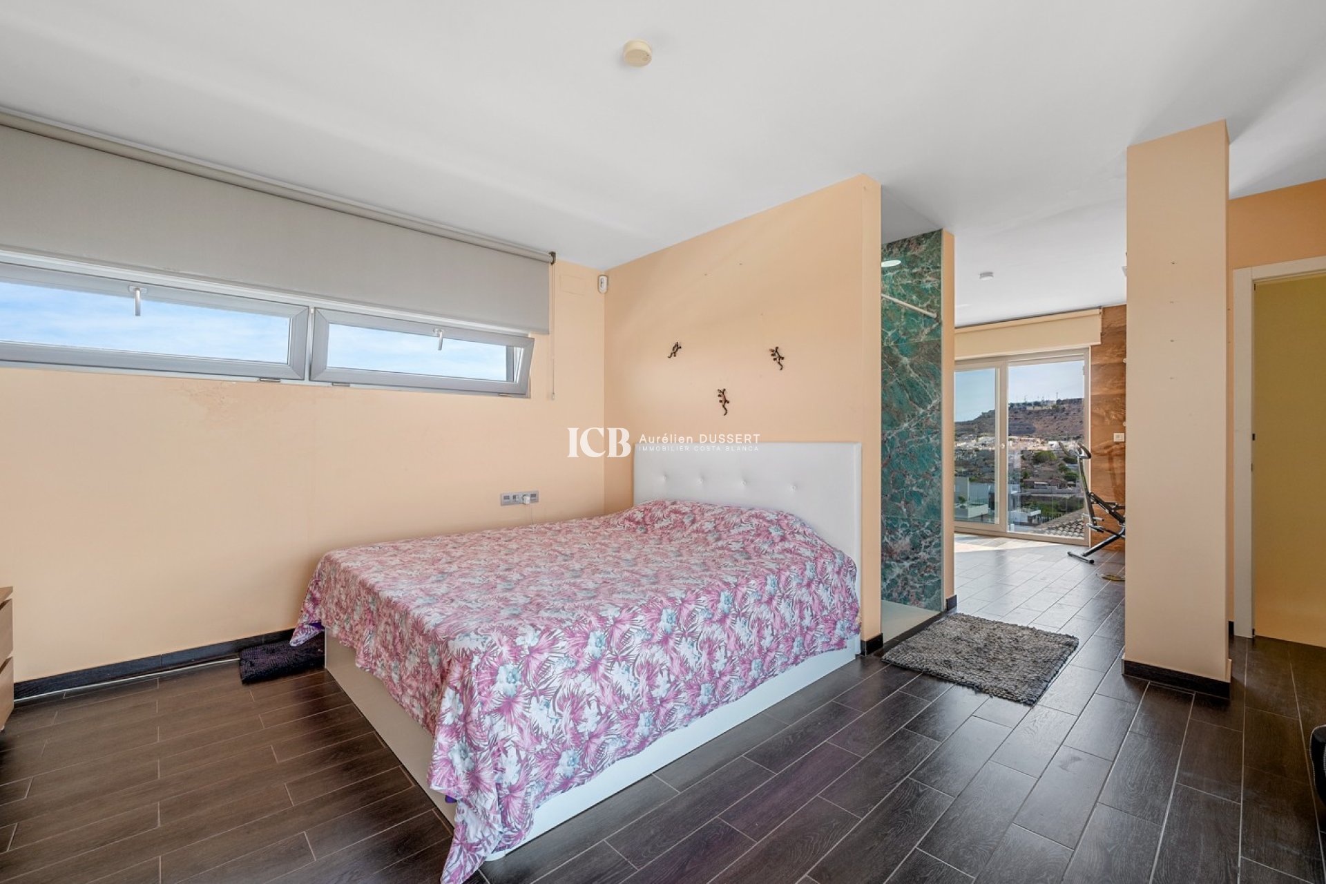 Reventa - Casa independiente -
Benijofar