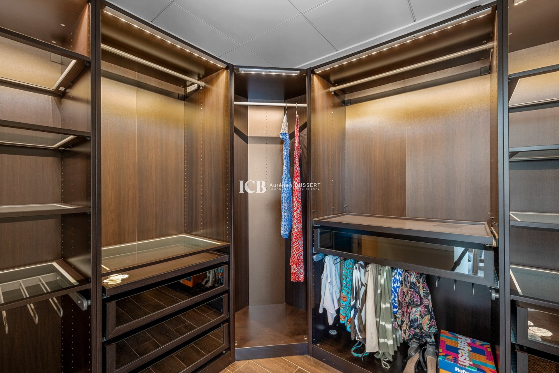 Reventa - Casa independiente -
Benijofar