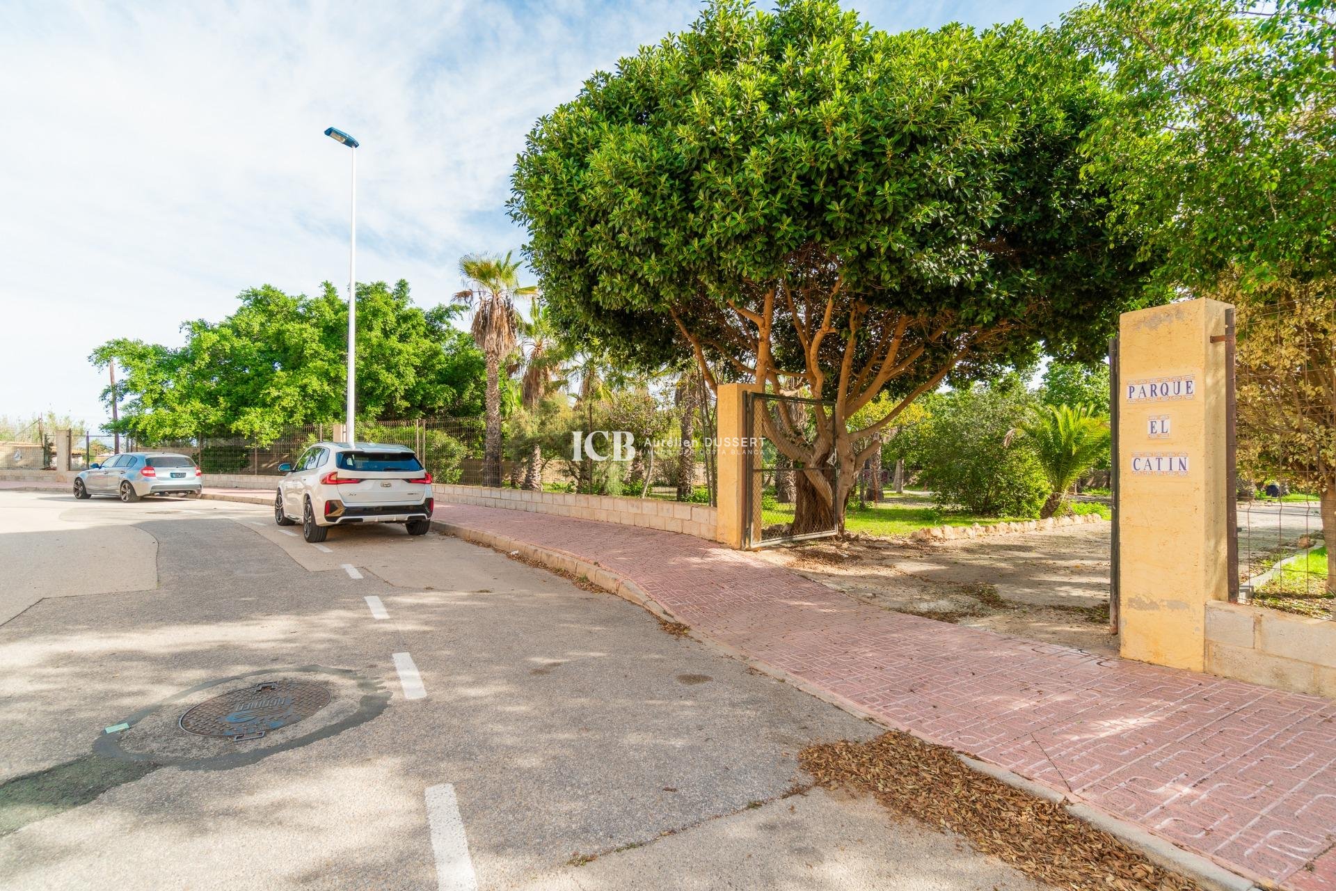 Reventa - Casa independiente -
Los Altos - Torrevieja