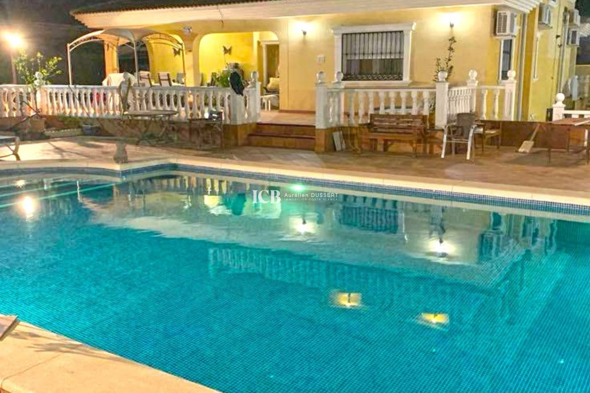 Reventa - Casa independiente -
Los Balcones - Torrevieja