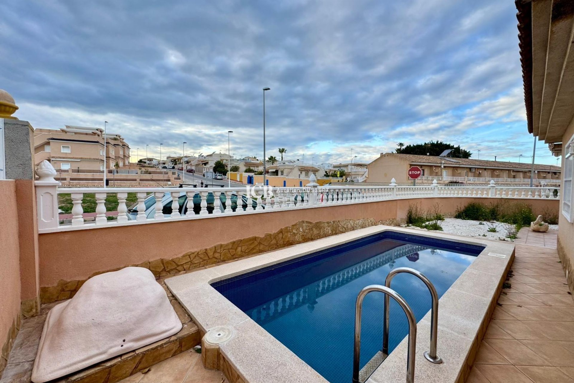 Reventa - Casa independiente -
Los Balcones - Torrevieja