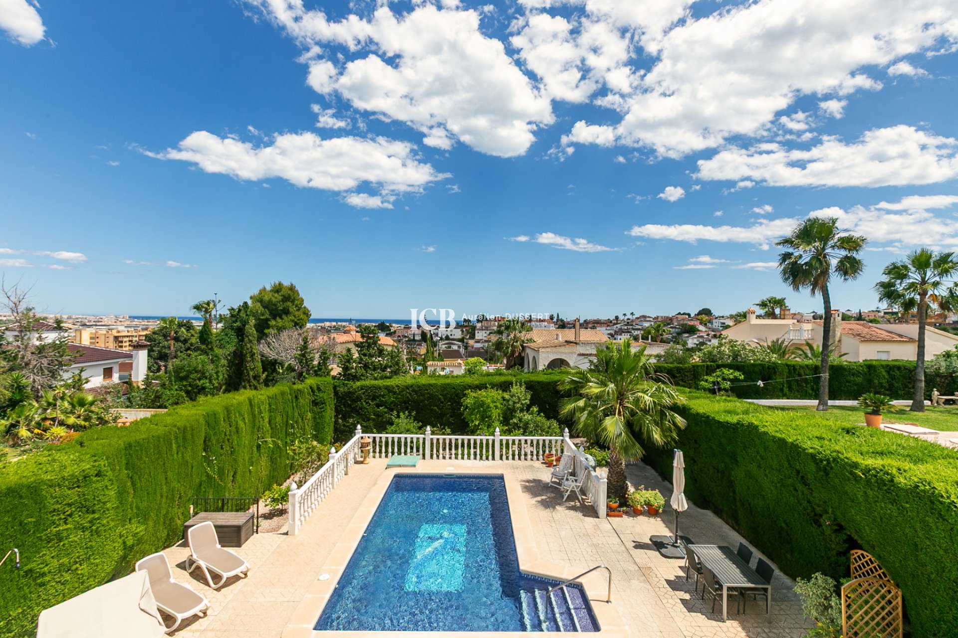 Reventa - Casa independiente -
Los Balcones - Torrevieja