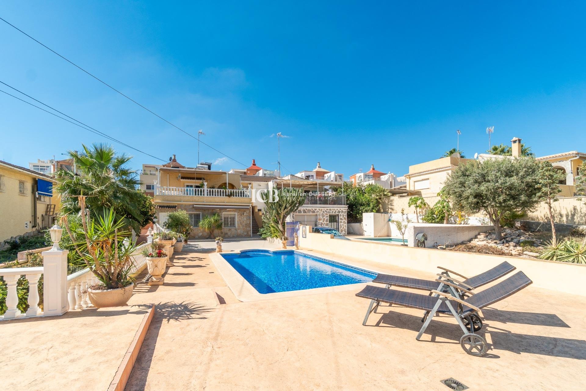 Reventa - Casa independiente -
Los Balcones - Torrevieja