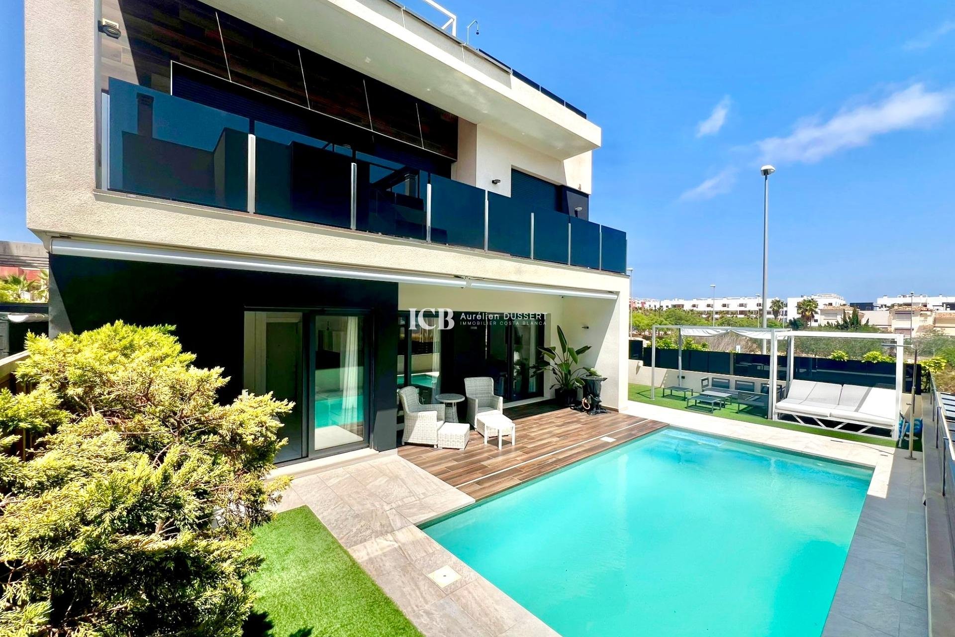 Reventa - Casa independiente -
Orihuela Costa - Lomas de Cabo Roig