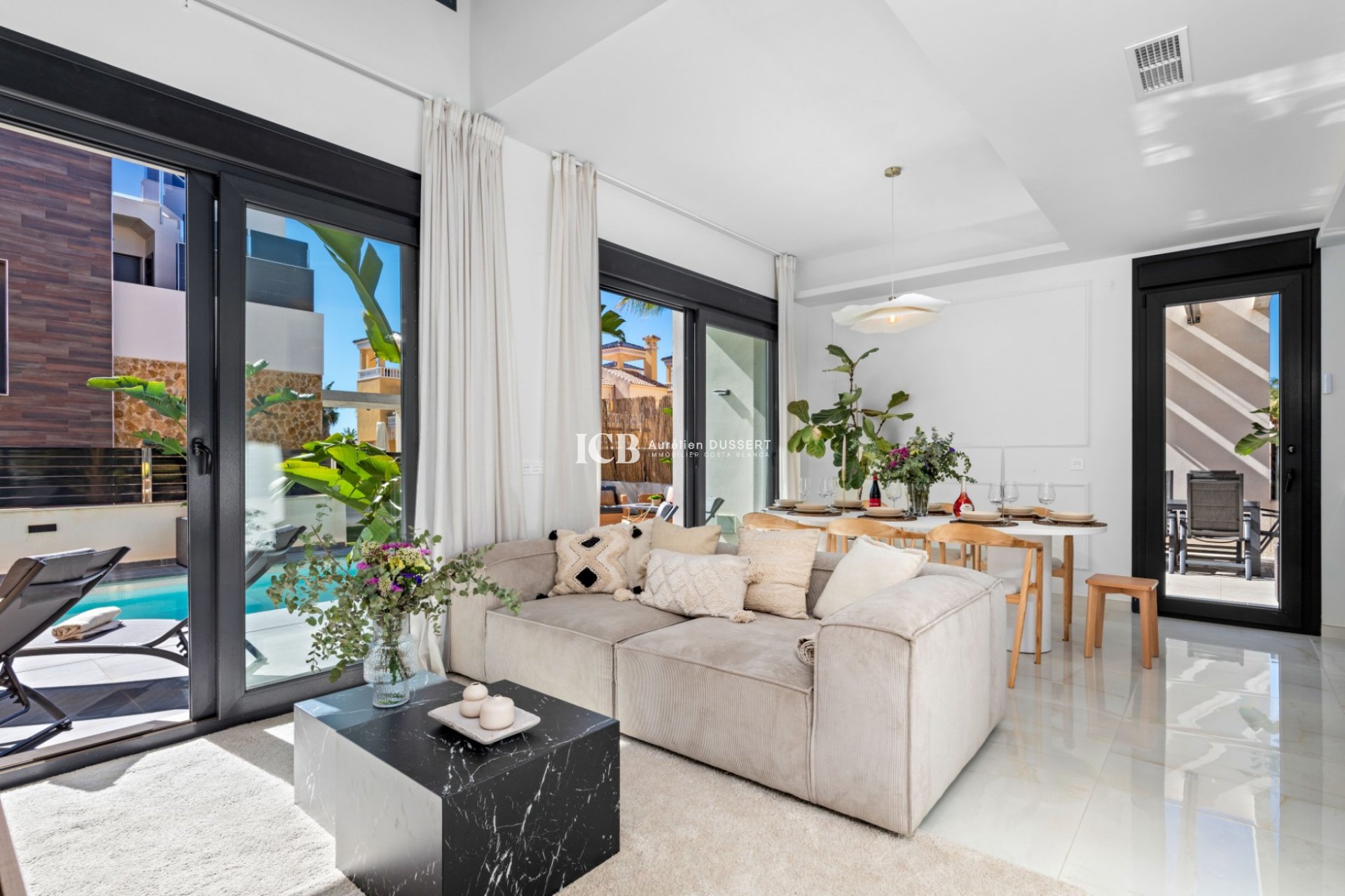 Reventa - Casa independiente -
Orihuela Costa - Lomas de Campoamor