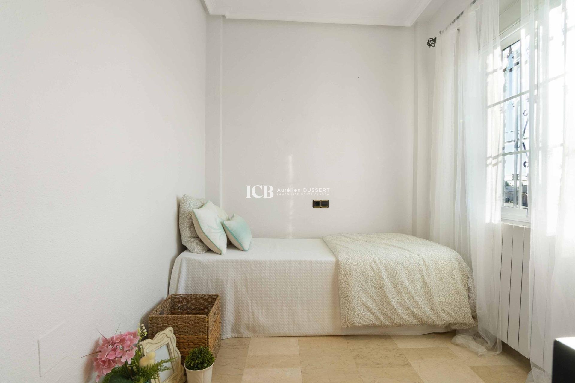 Reventa - Casa independiente -
Orihuela Costa - Los Almendros-La Florida