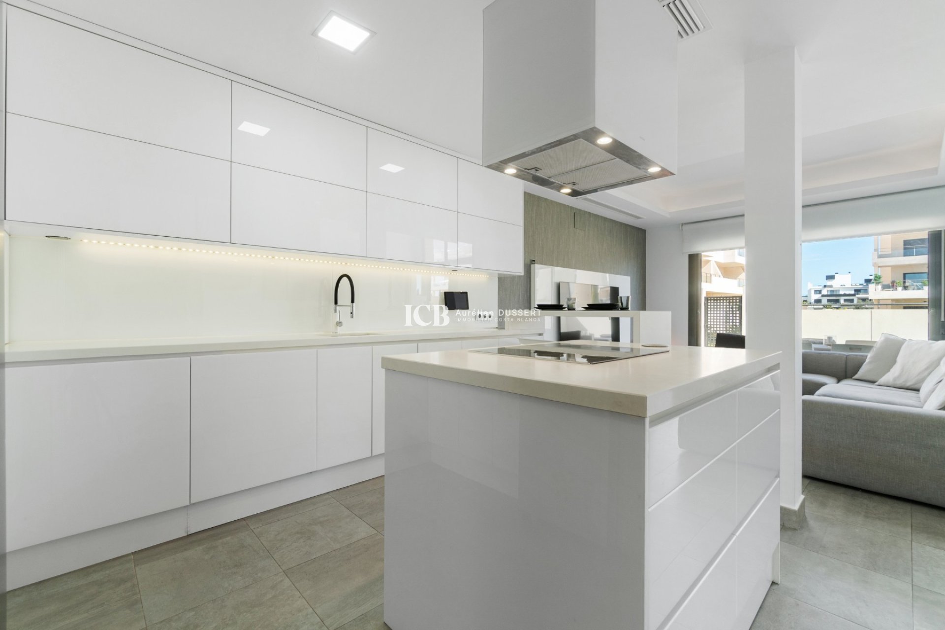 Reventa - Casa independiente -
Orihuela Costa - Los Dolses