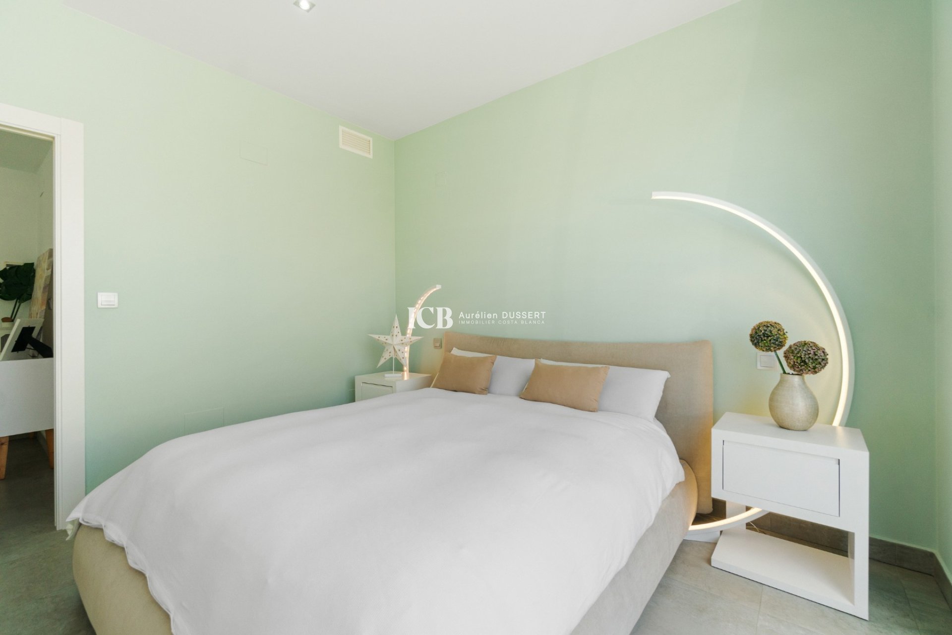 Reventa - Casa independiente -
Orihuela Costa - Los Dolses