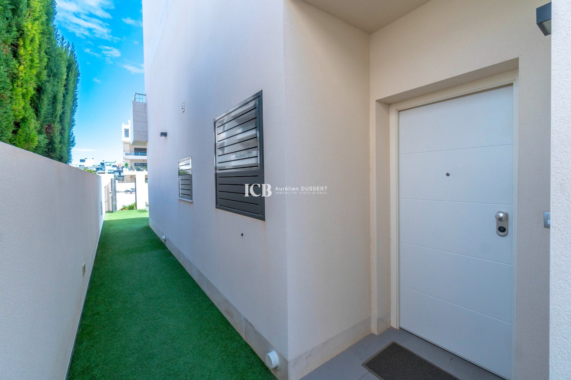 Reventa - Casa independiente -
Orihuela Costa - Los Dolses