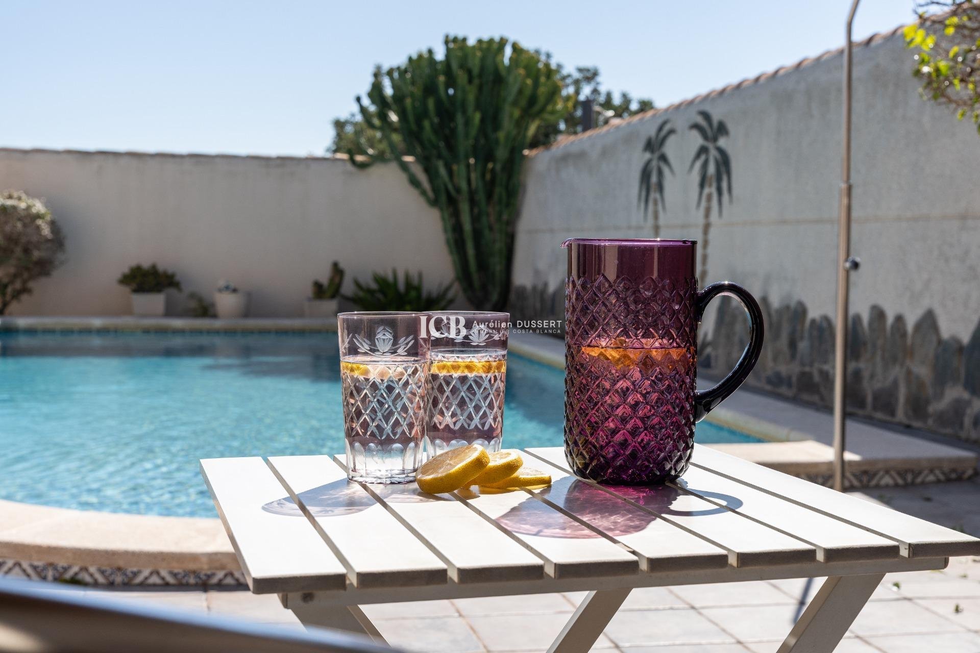 Reventa - Casa independiente -
Orihuela Costa - Playa Flamenca