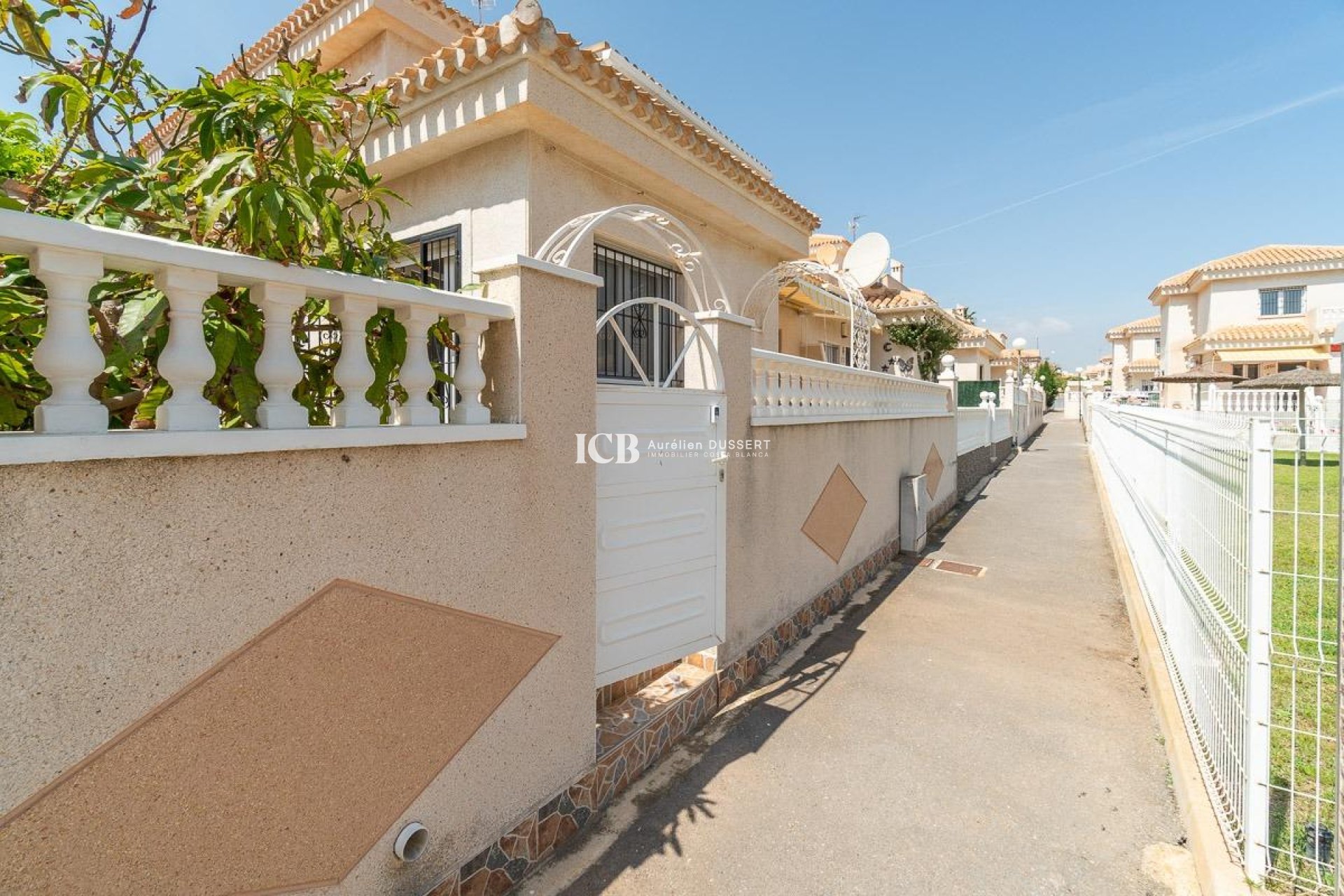 Reventa - Casa independiente -
Orihuela Costa - Playa Flamenca
