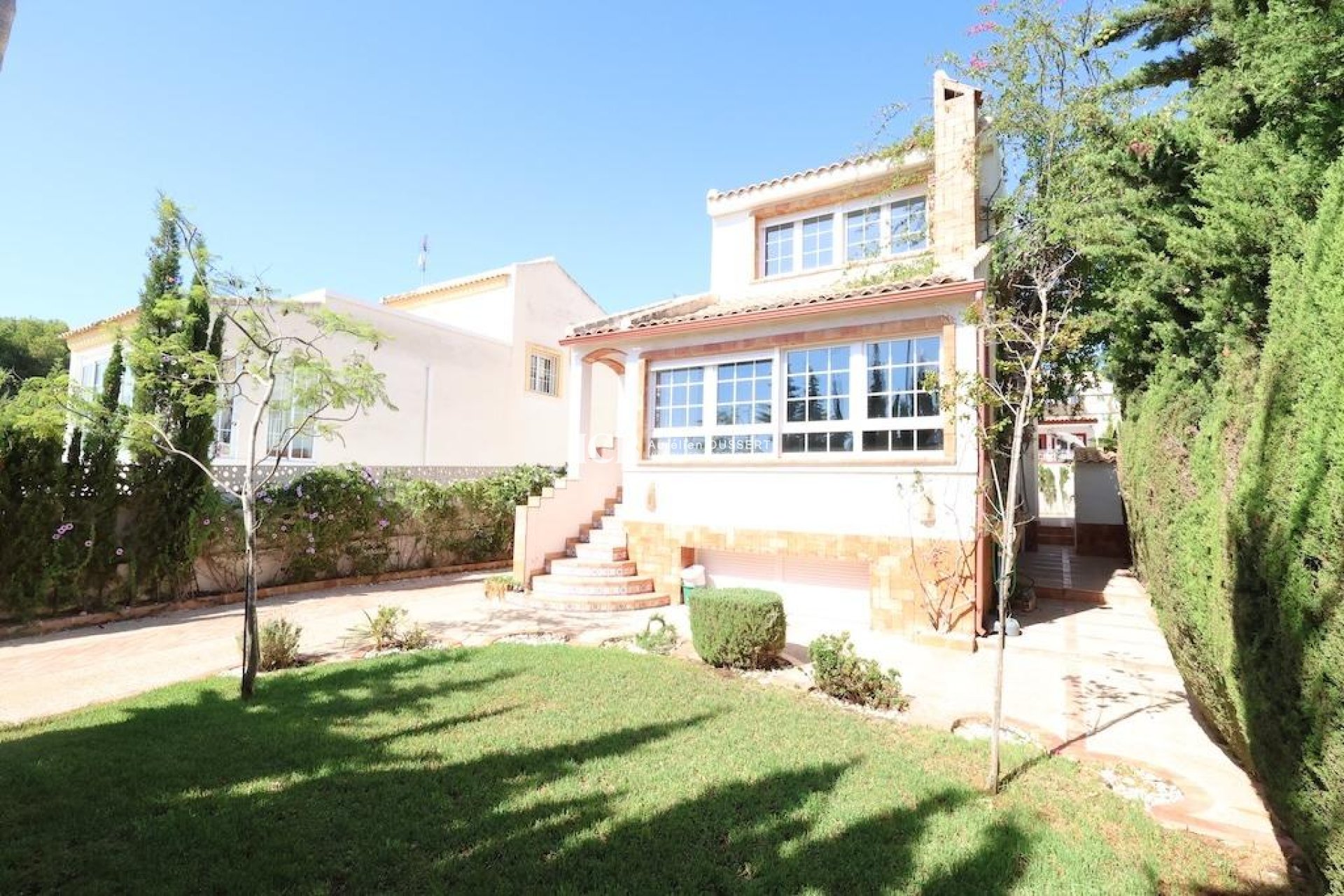 Reventa - Casa independiente -
Orihuela Costa - Villamartin