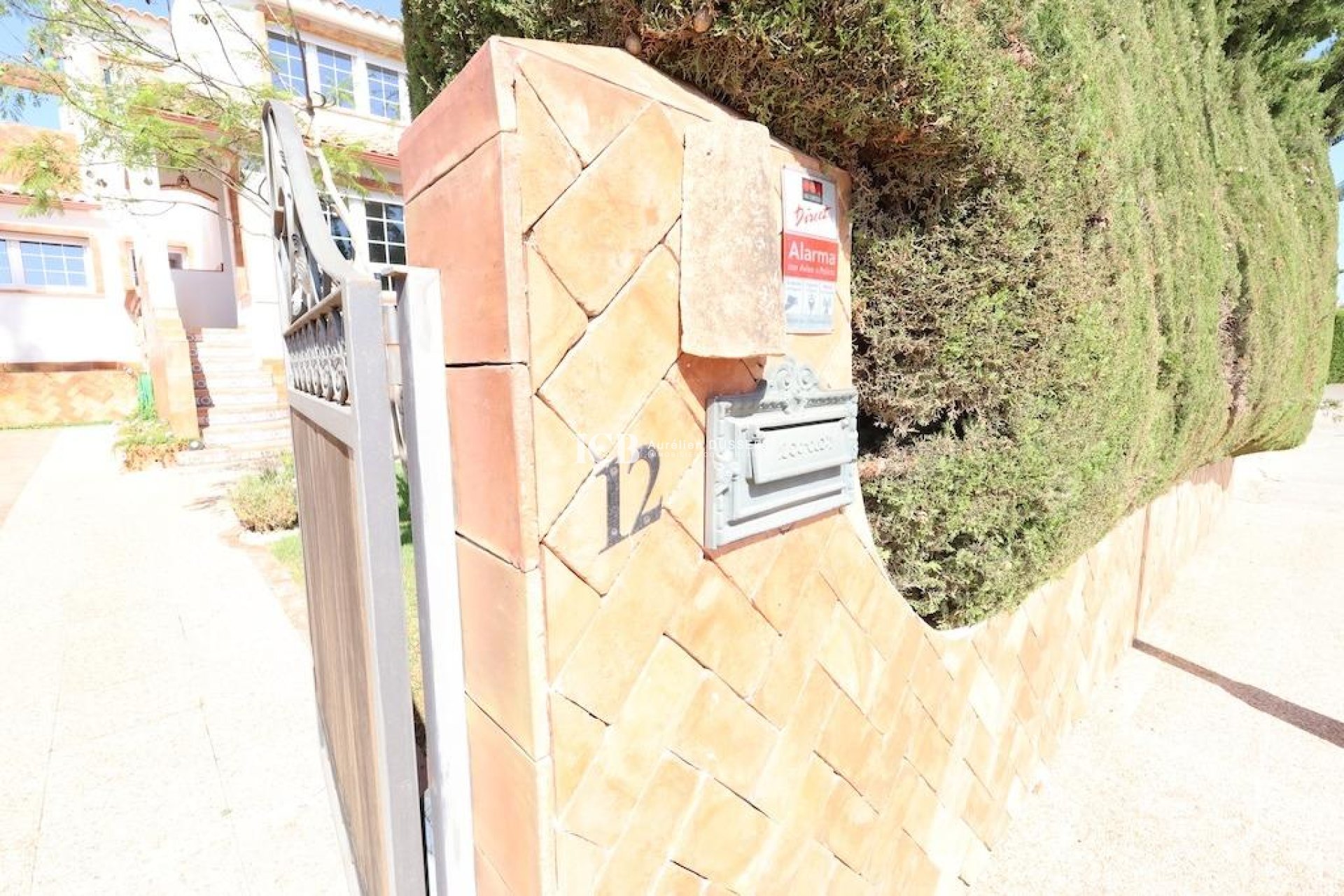 Reventa - Casa independiente -
Orihuela Costa - Villamartin