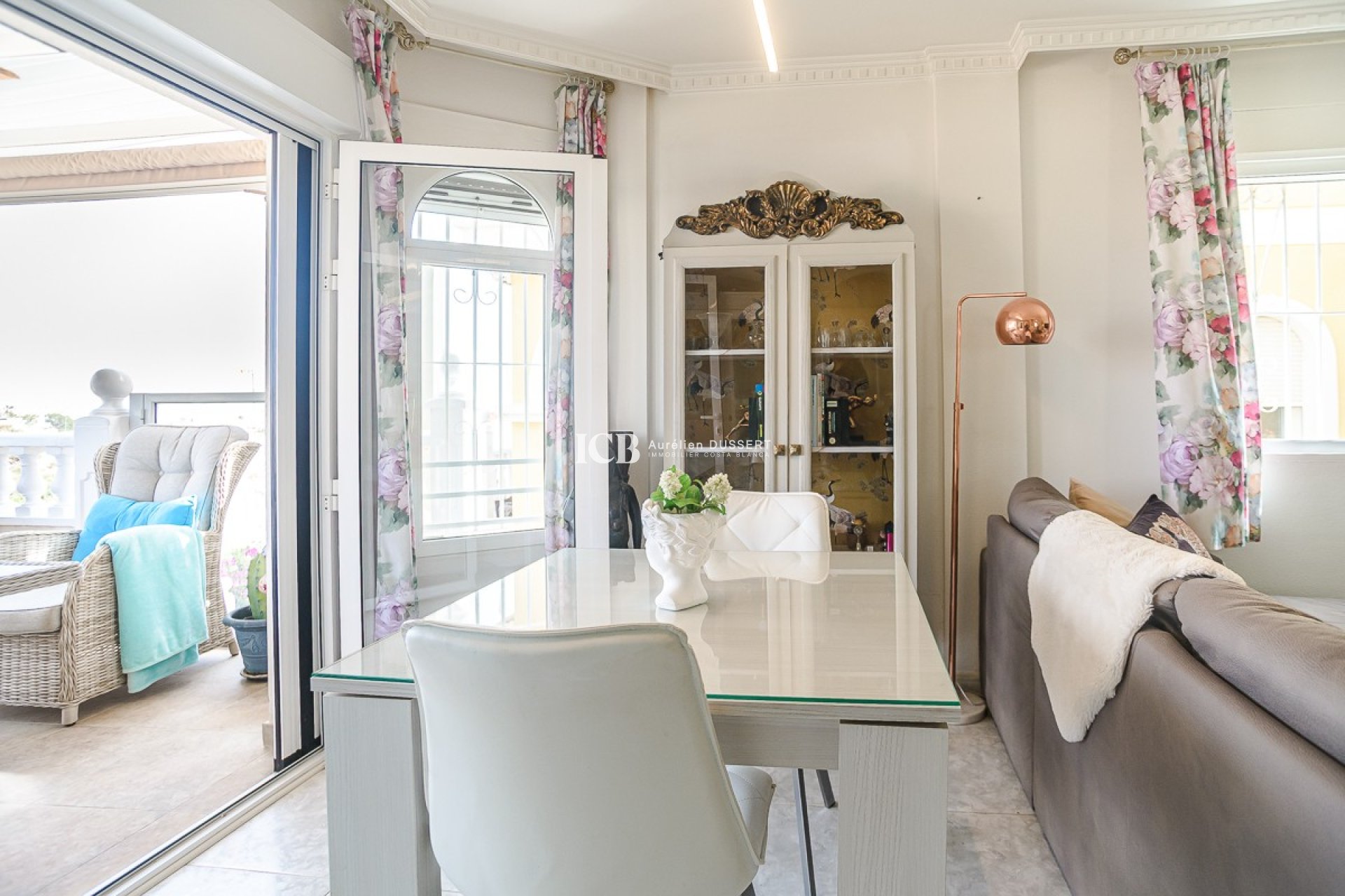 Reventa - Casa independiente -
San Fulgencio - La Marina