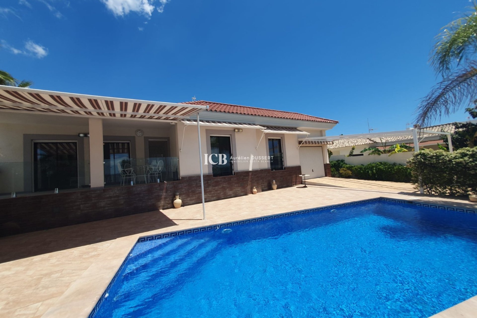 Reventa - Casa independiente -
San Fulgencio - urb.la marina