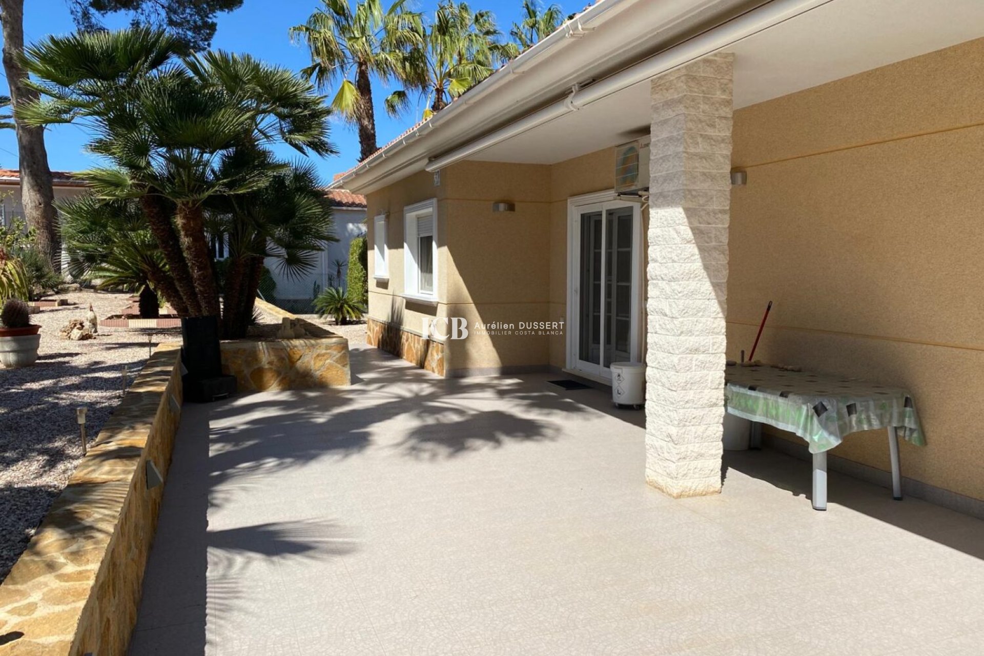 Reventa - Casa independiente -
San Miguel de Salinas - El Galan